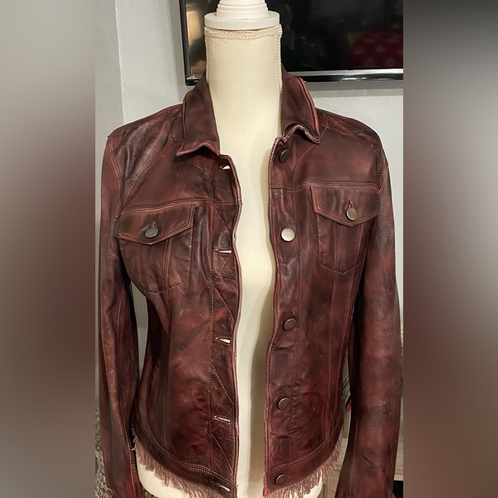 Jakett Natalie Vintage Leather Jacket. Color: Port Size M